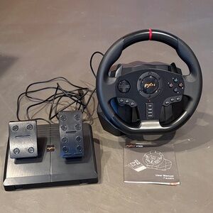 V900 Racing Wheel with Pedals - Black